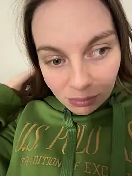 Snapshot of d0uble_trouble chatting on March 26, 2026, 6:35 pm d0uble trouble online show from March 26, 2026, 6:35 pm