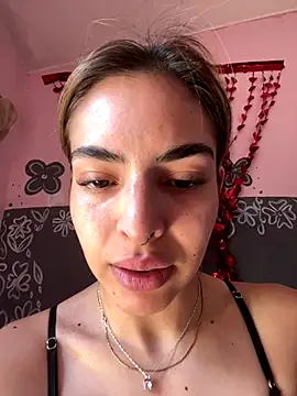 CammyyDomm online show from November 28, 2025, 2:53 pm