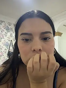 Snapshot of sweet_ruby_ chatting on May 11, 2026, 3:01 am sweet ruby online show from May 11, 2026, 3:01 am