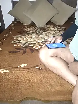 Snapshot of aishas_world chatting on February 7, 2026, 11:47 am aishas world online show from February 7, 2026, 11:47 am