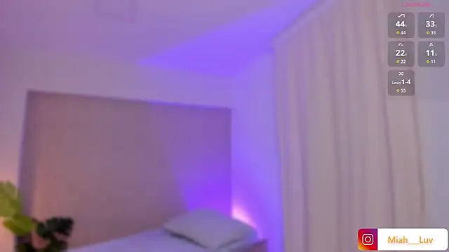 Snapshot of miah_luv chatting on February 12, 2026, 7:53 pm miah luv online show from February 12, 2026, 7:53 pm