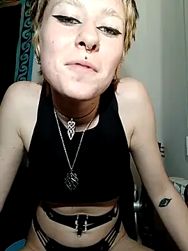 AuroraAya online show from February 2, 2026, 7:23 pm