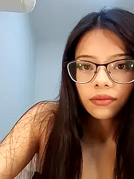 Snapshot of omifresita chatting on June 12, 2026, 4:50 pm omifresita online show from June 12, 2026, 4:50 pm
