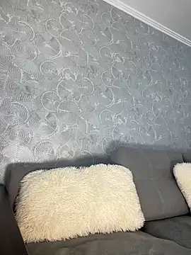 s4rah online show from March 17, 2026, 10:51 am