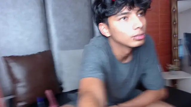 Snapshot of TAYLERWOLF chatting on December 2, 2025, 5:13 am TAYLERWOLF online show from December 2, 2025, 5:13 am