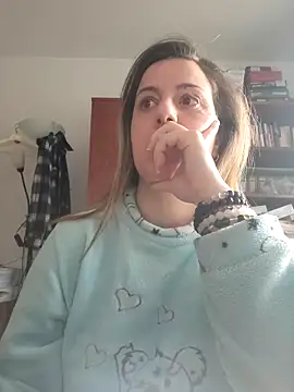 Sareyxon online show from December 2, 2025, 8:19 am