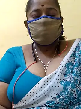 Snapshot of Thanmaya22 chatting on December 1, 2025, 6:57 pm Thanmaya22 online show from December 1, 2025, 6:57 pm