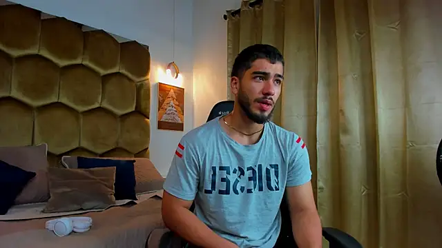 Franco banderas online show from February 23, 2026, 11:07 am