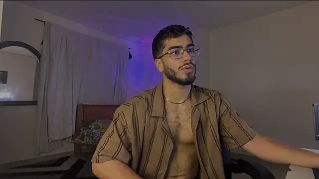 Franco banderas online show from April 16, 2026, 9:39 pm