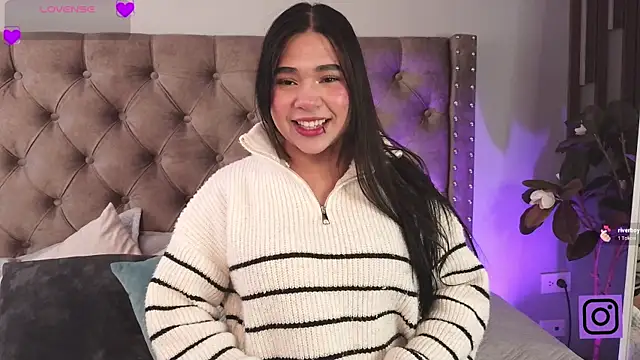 Snapshot of Mylarossi chatting on May 20, 2026, 4:13 pm Mylarossi online show from May 20, 2026, 4:13 pm