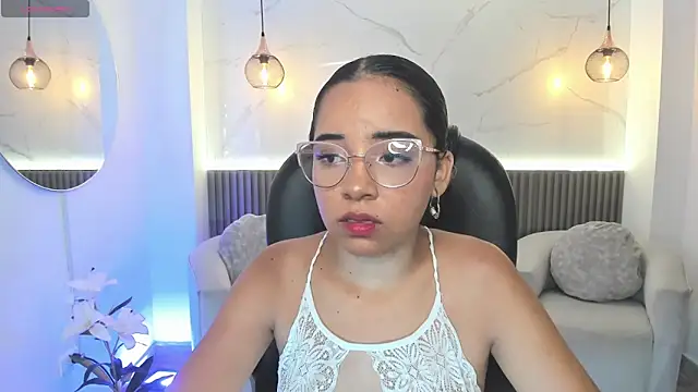 alana martiins online show from June 7, 2026, 7:06 pm