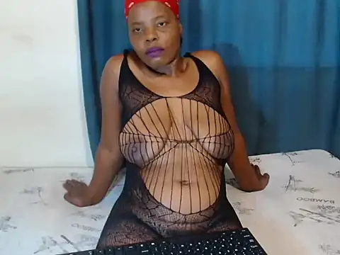 Snapshot of SexyMellow21 chatting on November 30, 2025, 4:11 pm SexyMellow21 online show from November 30, 2025, 4:11 pm