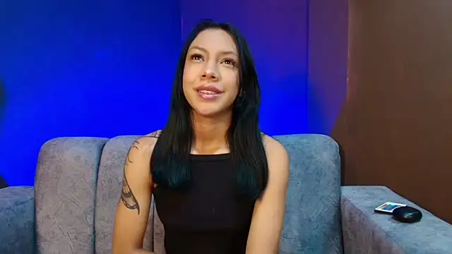 brunette candyy  online show from February 19, 2026, 1:18 pm