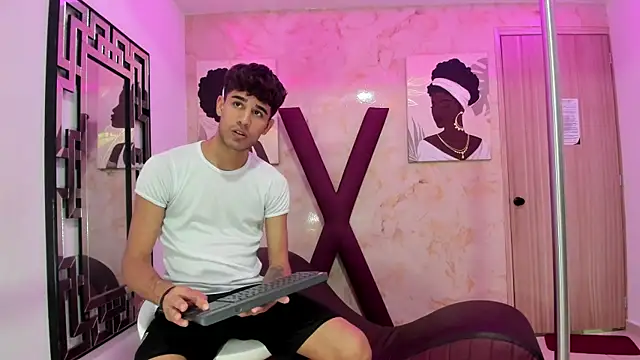 BIG COCKS online show from January 11, 2026, 1:32 am