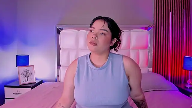 xCharlotte 20 online show from February 18, 2026, 8:05 pm