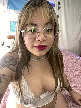 Snapshot of Lindalatina2001 chatting on July 21, 2026, 7:49 pm Lindalatina2001 online show from July 21, 2026, 7:49 pm