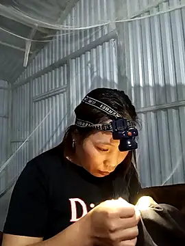 Evelyn-n online show from March 5, 2026, 12:56 pm