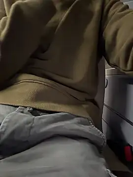 HKBOY0001 online show from December 20, 2025, 4:14 pm