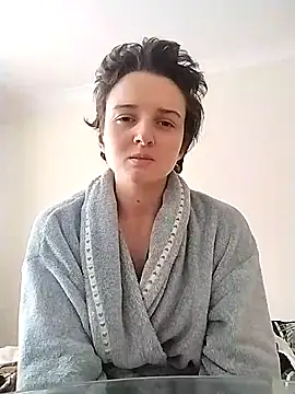 Amy01112 online show from April 18, 2026, 4:55 pm