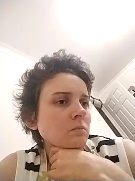 Amy01112 online show from May 9, 2026, 11:54 pm