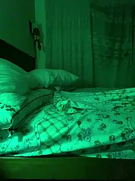 Snapshot of Petebulimia chatting on February 25, 2026, 4:44 am Petebulimia online show from February 25, 2026, 4:44 am