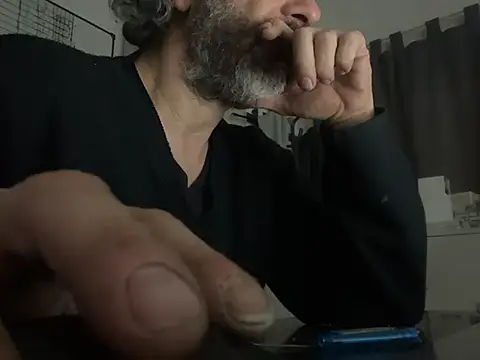 Snapshot of Petebulimia chatting on May 28, 2026, 10:01 am Petebulimia online show from May 28, 2026, 10:01 am