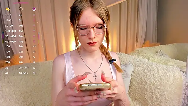 Snapshot of AnGee_ chatting on February 3, 2026, 12:32 pm AnGee online show from February 3, 2026, 12:32 pm