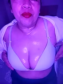 pamela 08 online show from December 3, 2025, 2:08 am