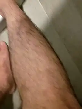 Lalin2323 online show from April 10, 2026, 12:49 am