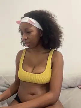 BellaRosex x online show from March 13, 2026, 2:45 pm