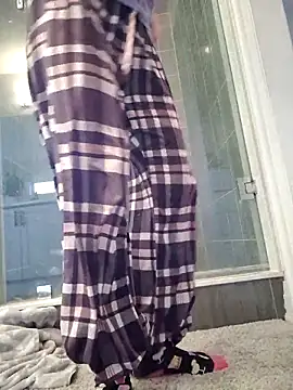 poleslut69 online show from April 4, 2026, 12:46 pm