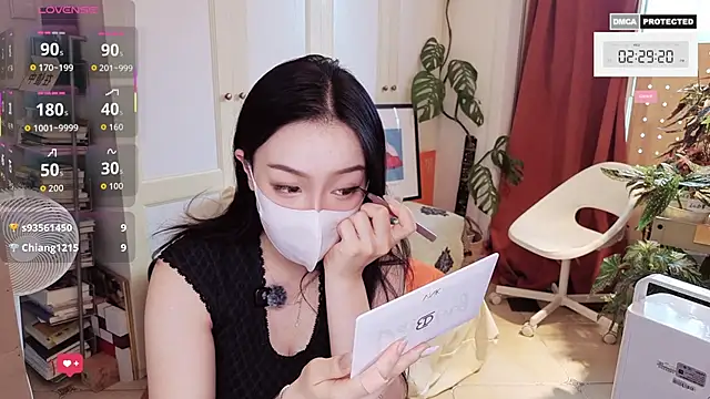 nayomi 34f online show from May 20, 2026, 6:30 am