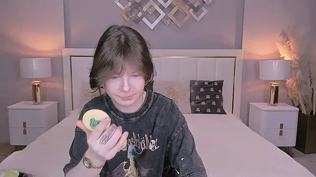 YONA WINK online show from March 14, 2026, 8:14 pm