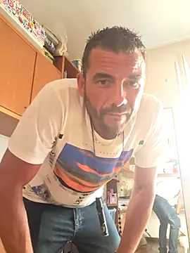 Snapshot of Cicciolino_23 chatting on June 30, 2026, 4:08 pm Cicciolino 23 online show from June 30, 2026, 4:08 pm