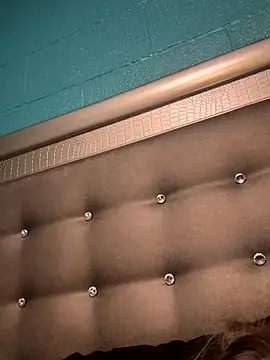 kenziebby0202 online show from December 1, 2025, 9:14 am