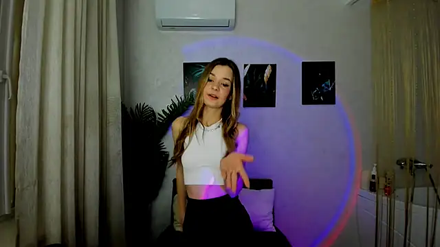 MidnighteAura online show from January 16, 2026, 3:32 am