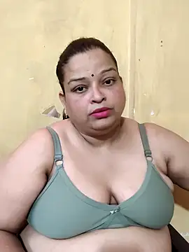 Sexey-Model21 online show from April 23, 2026, 1:35 pm