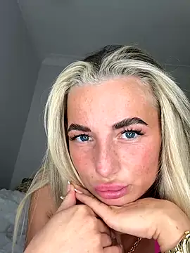 SexyCee x online show from December 1, 2025, 9:20 pm