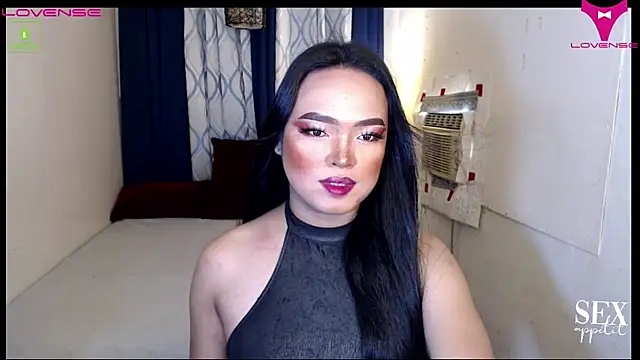 Fantacyloverr online show from June 12, 2026, 1:26 am