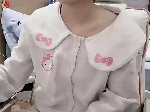 Yuyu-baobei online show from February 1, 2026, 6:17 pm