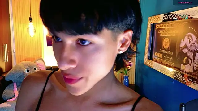 Snapshot of StormLuxX chatting on April 21, 2026, 2:23 pm StormLuxX online show from April 21, 2026, 2:23 pm