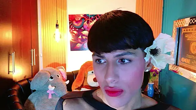 Snapshot of StormLuxX chatting on May 5, 2026, 12:46 pm StormLuxX online show from May 5, 2026, 12:46 pm
