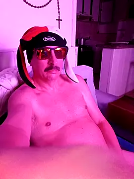 Snapshot of FocussedFreckle chatting on March 21, 2026, 5:23 am FocussedFreckle online show from March 21, 2026, 5:23 am