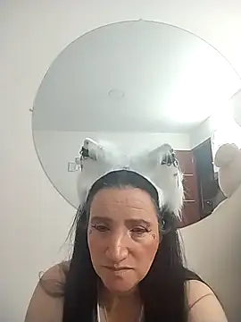 Snapshot of Andre_cloefoxx_ chatting on March 28, 2026, 2:44 am Andre cloefoxx online show from March 28, 2026, 2:44 am