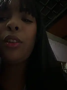 MIAROGGERSS online show from March 8, 2026, 4:27 am