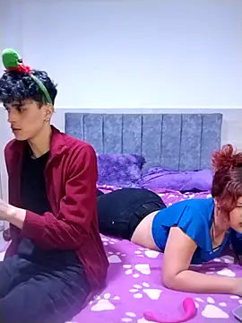 hottie couplee online show from December 14, 2025, 1:00 am