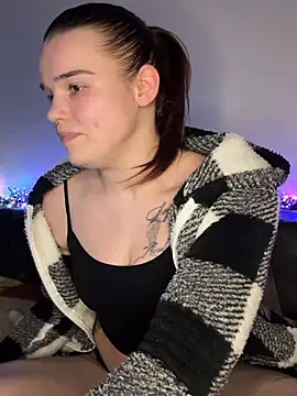 LoreenKinky online show from February 12, 2026, 7:09 pm