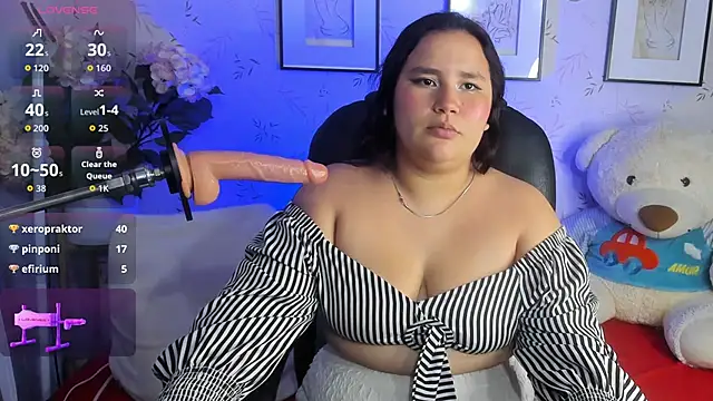 lucyylinnn online show from December 3, 2025, 5:26 am