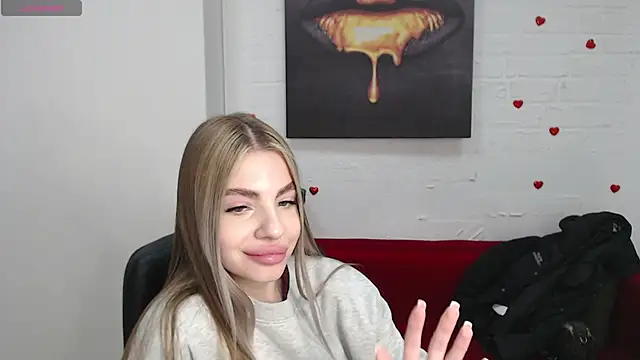 Snapshot of EsterNoir chatting on December 2, 2025, 8:52 am EsterNoir online show from December 2, 2025, 8:52 am