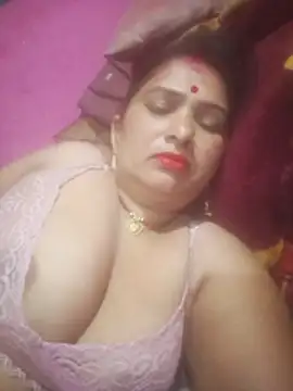 Snapshot of Your-shreya143 chatting on May 25, 2026, 11:44 pm Your-shreya143 online show from May 25, 2026, 11:44 pm